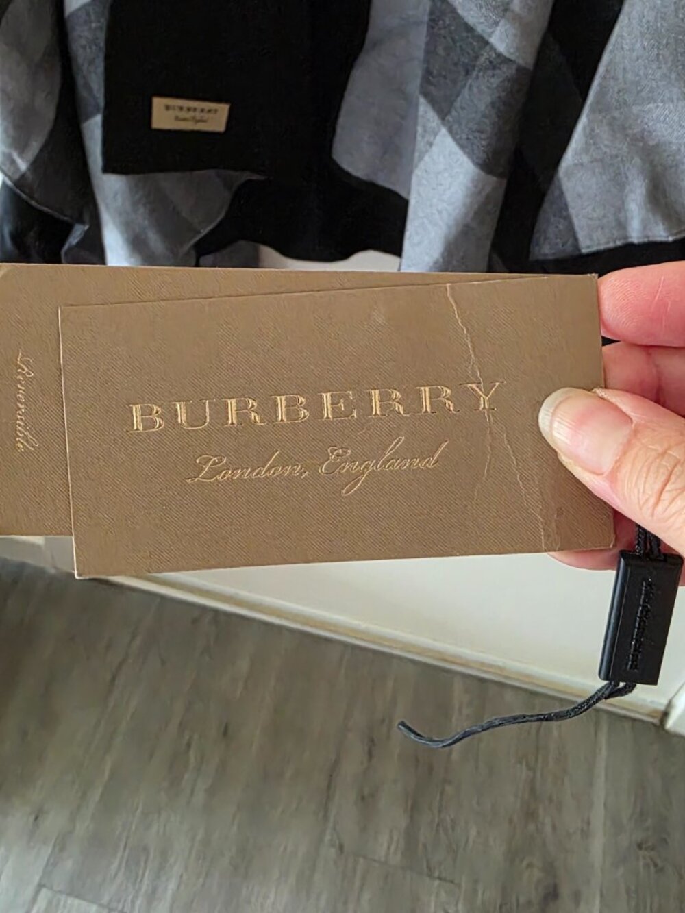 Burberry - Picture 13 of 16